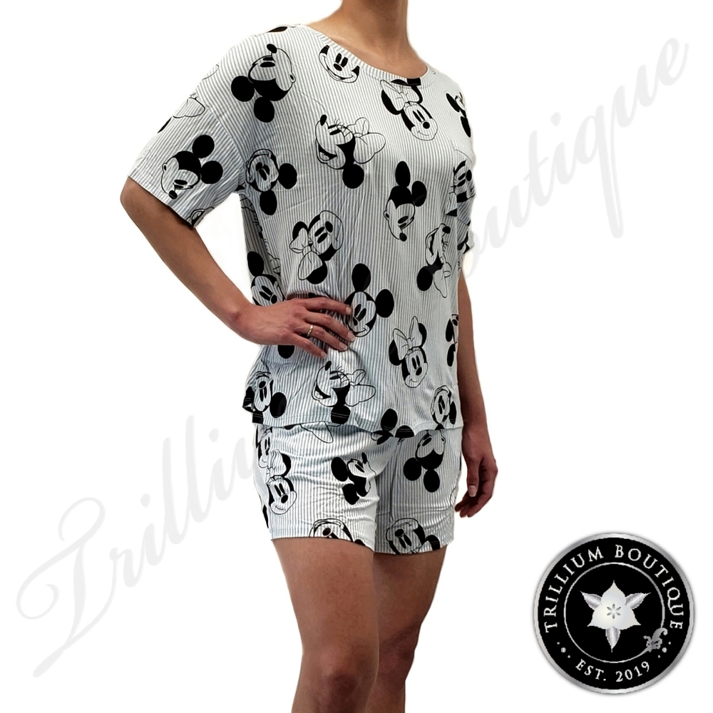 Disney 2-piece Mickey & Friends Pajama Short Set - Picture 7 of 14